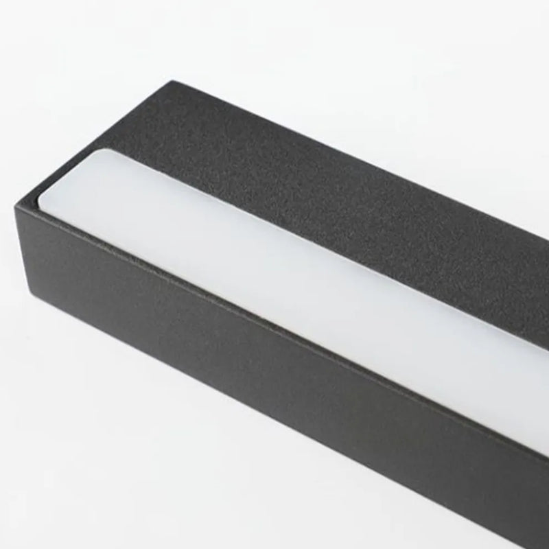 OLVERAI Kova Black Linear LED Vanity Light