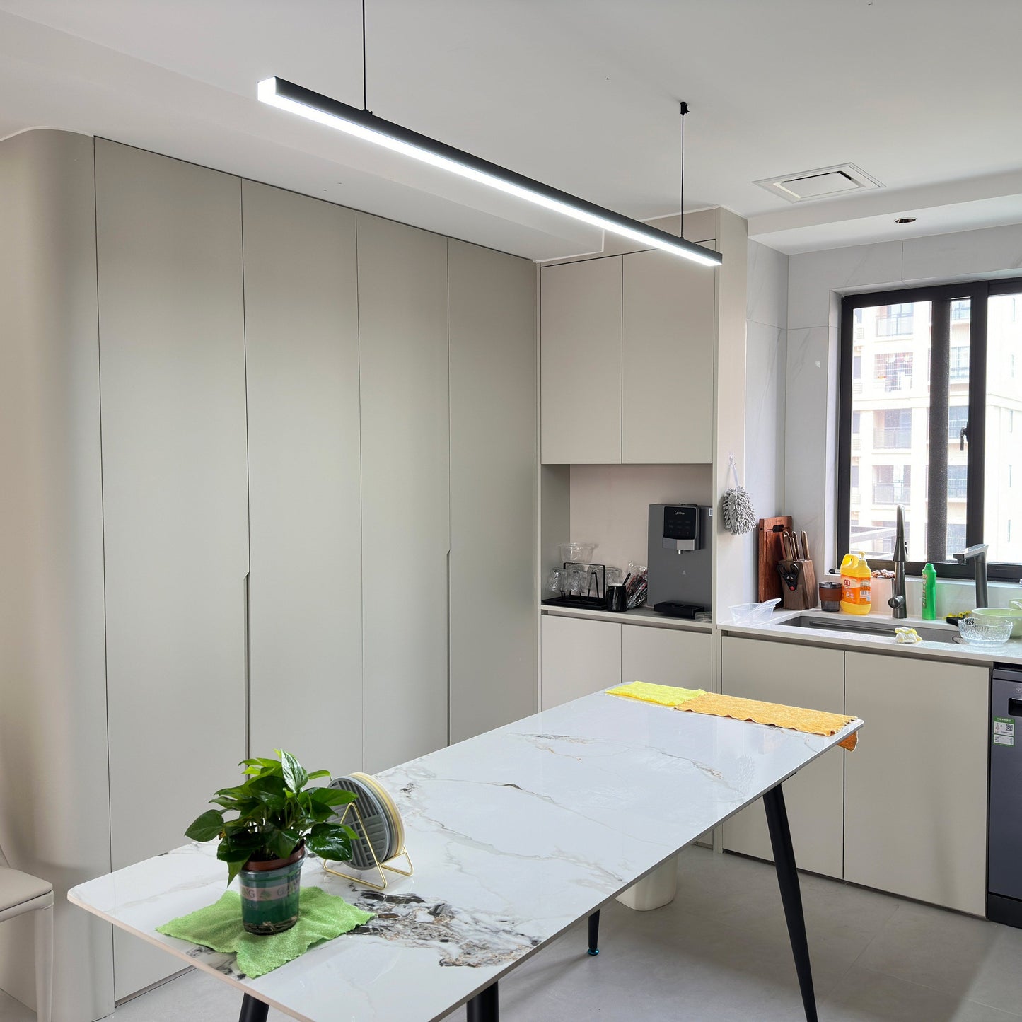 Olverai Extra Long Linear Pendant Light