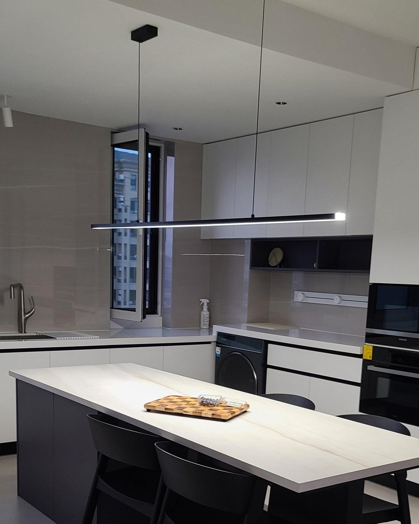 Olverai Extra Long Linear Pendant Light