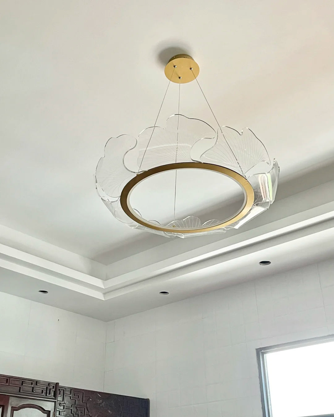 Olverai Acrylic Ginkgo Leaf Chandelier