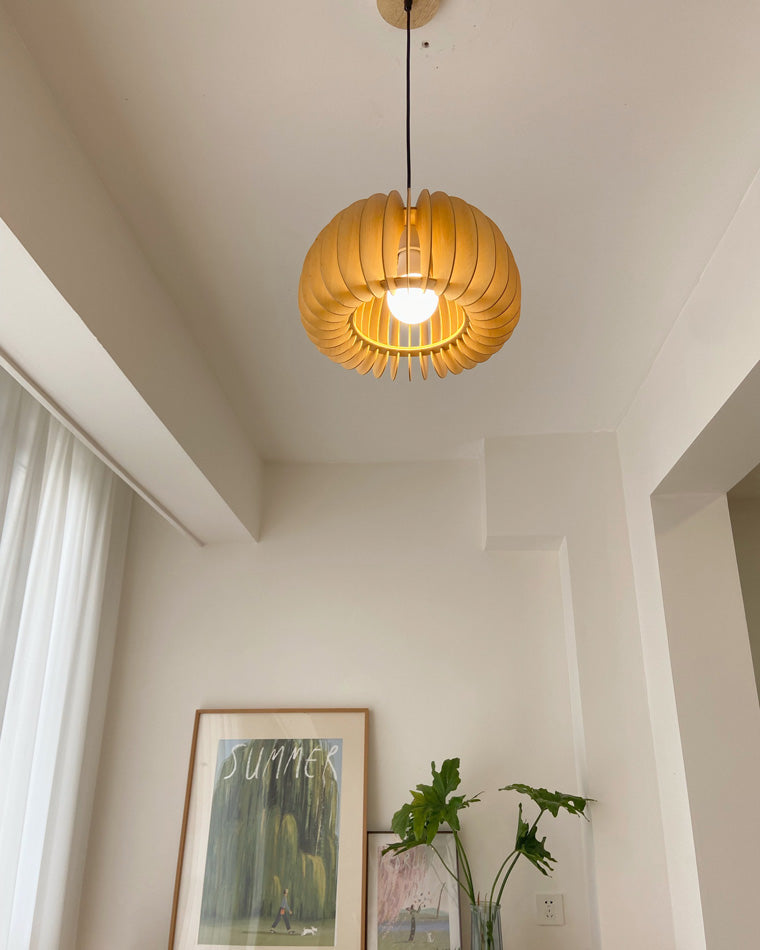 Olverai Pumpkin Wood Pendant Light