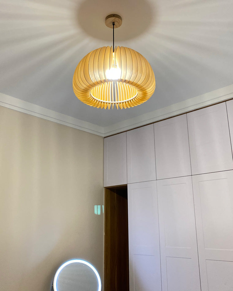 Olverai Pumpkin Wood Pendant Light