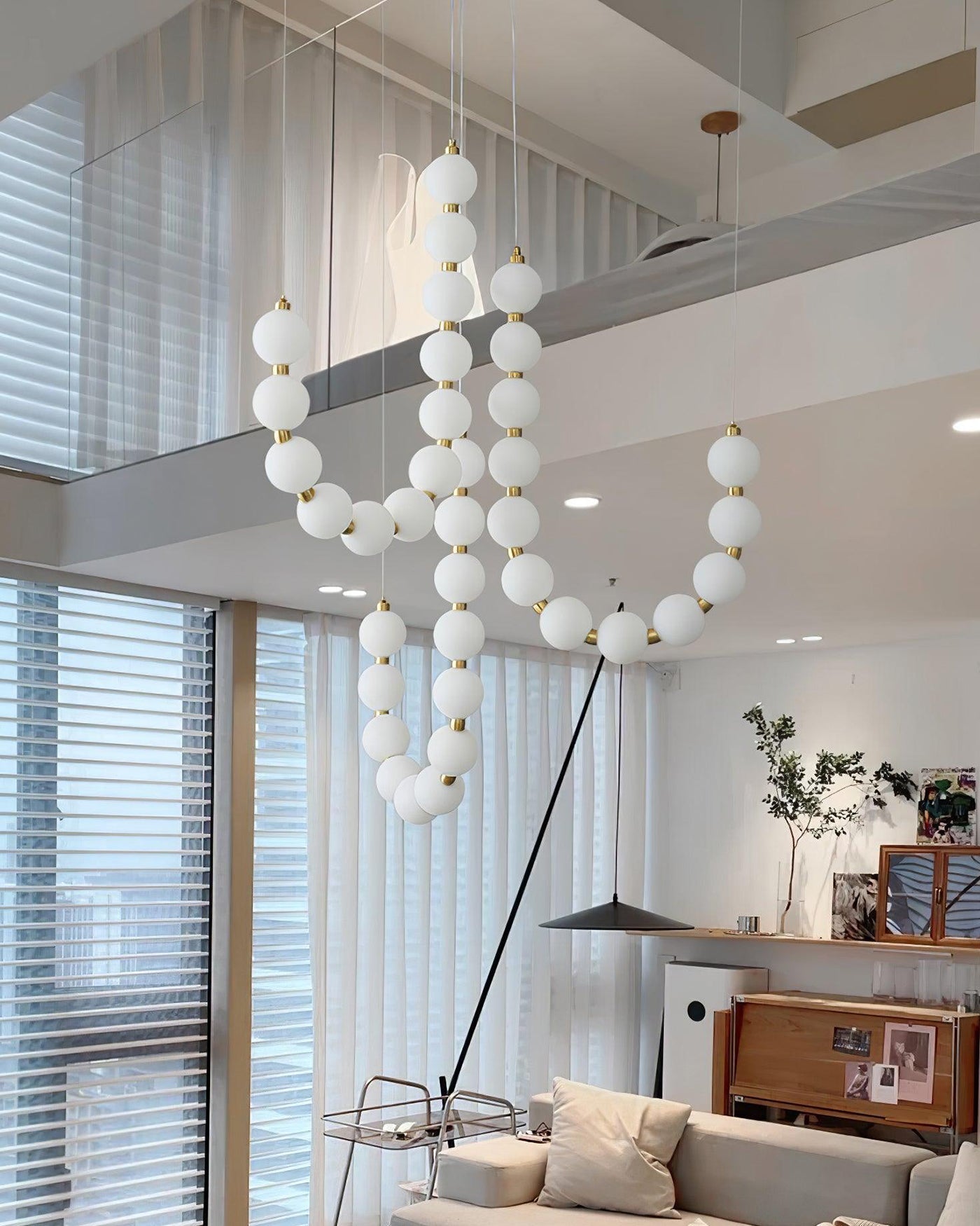 Olverai String Pearl Chandelier