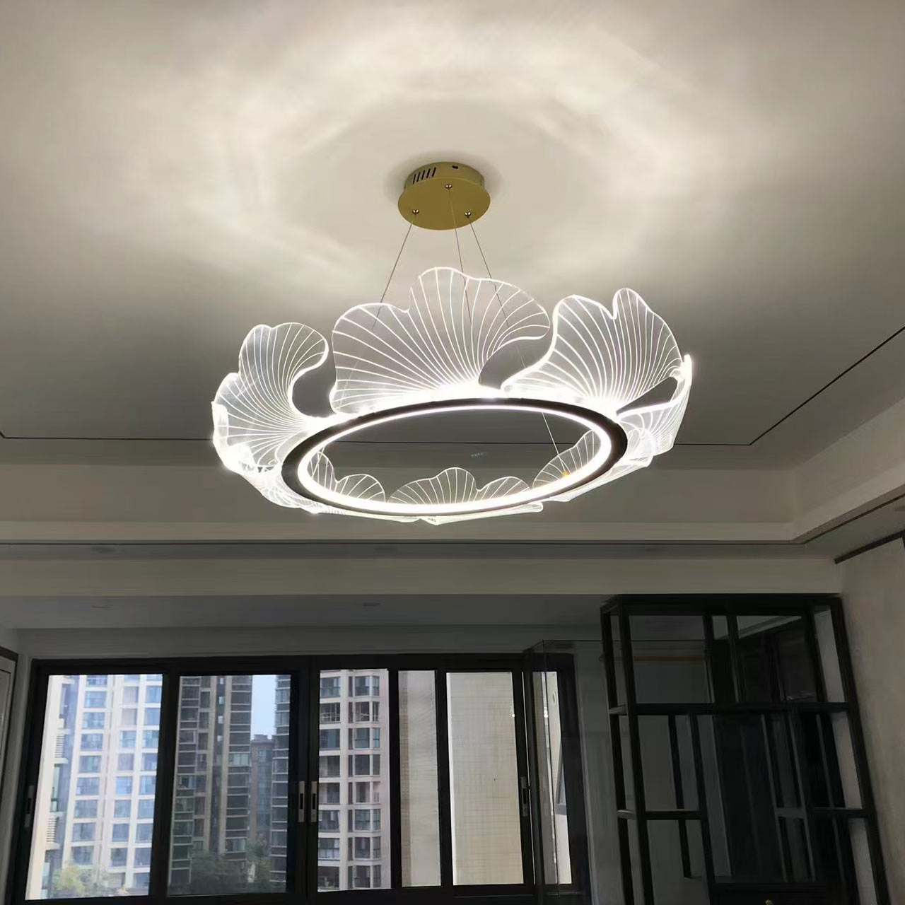 Olverai Acrylic Ginkgo Leaf Chandelier