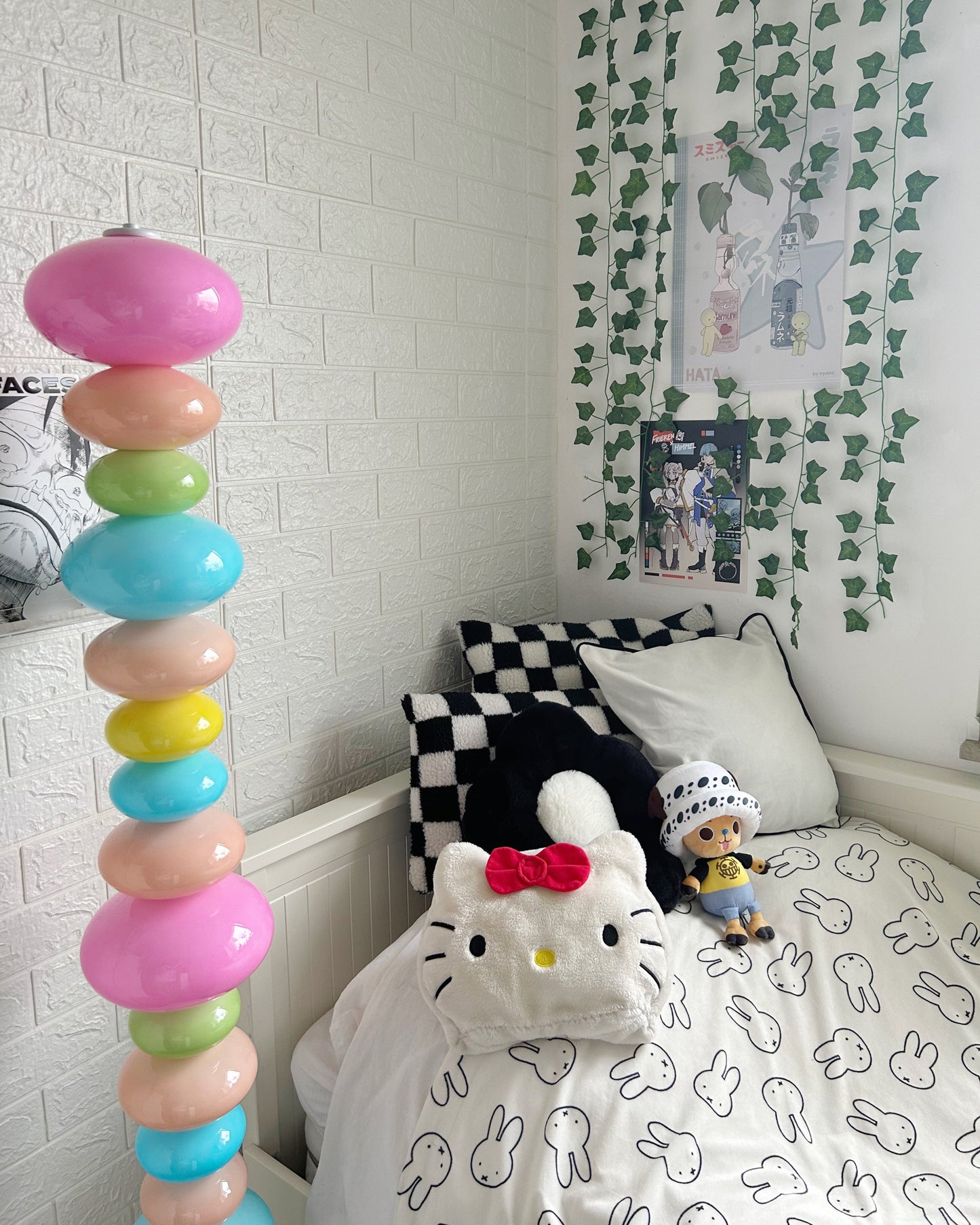 Olverai Candy Skewers Column Floor Lamp
