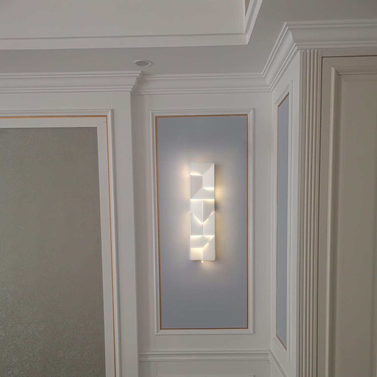 Olverai Rectangular Sculptural Art Wall Sconce