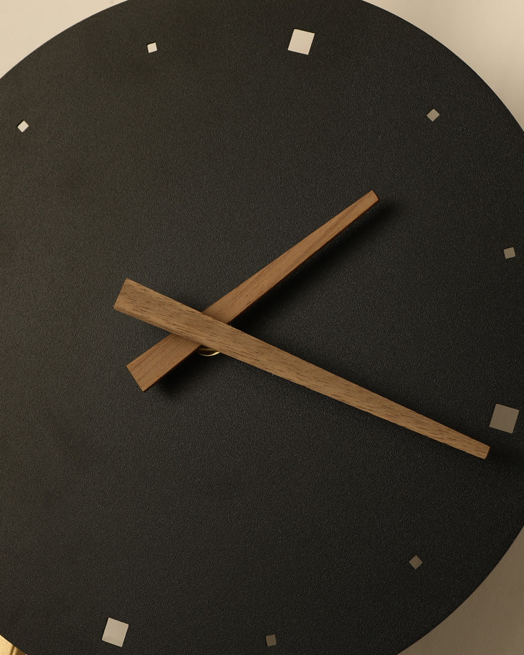 Olverai Sculptural Wall Clock with Led Light