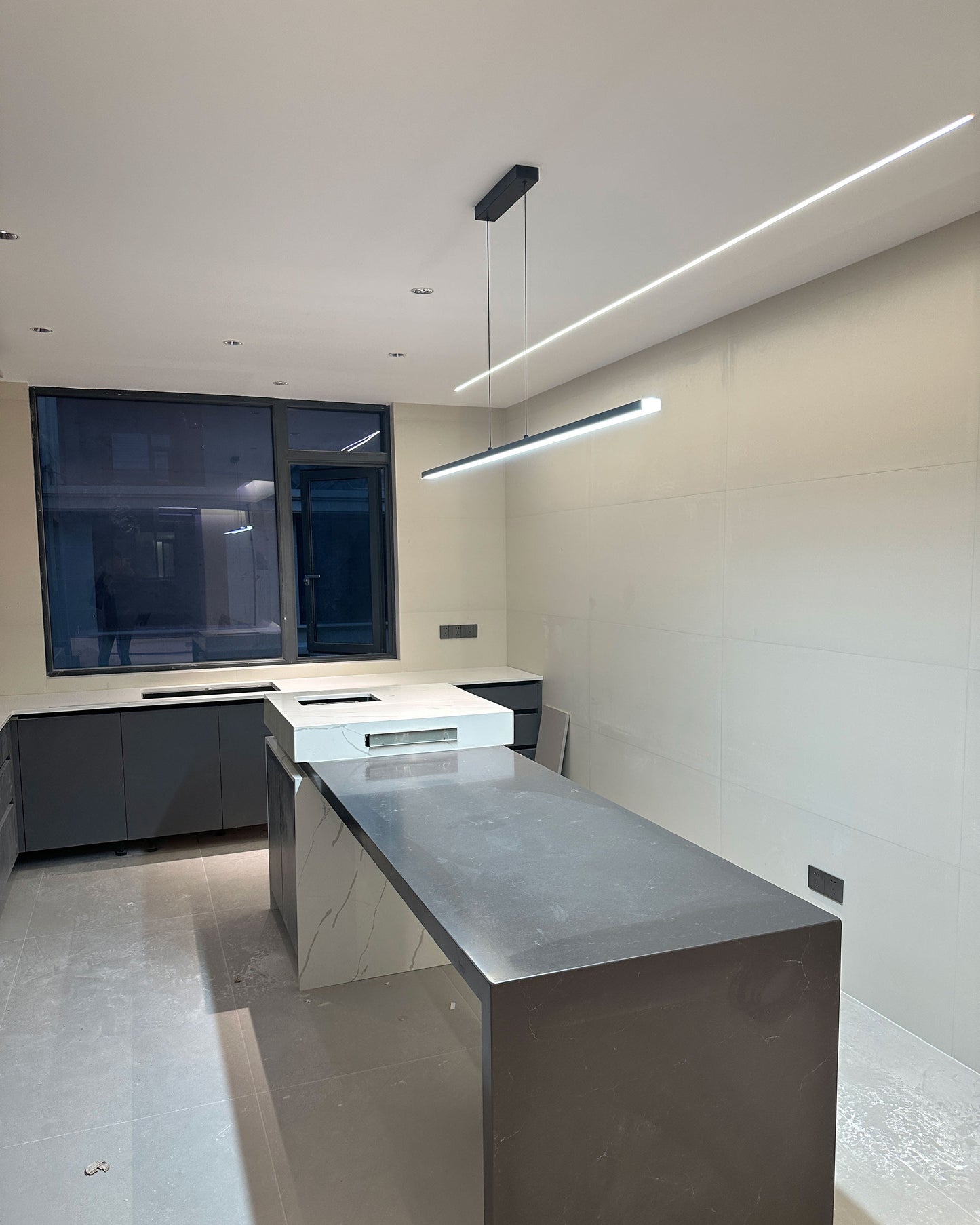 Olverai Extra Long Linear Pendant Light