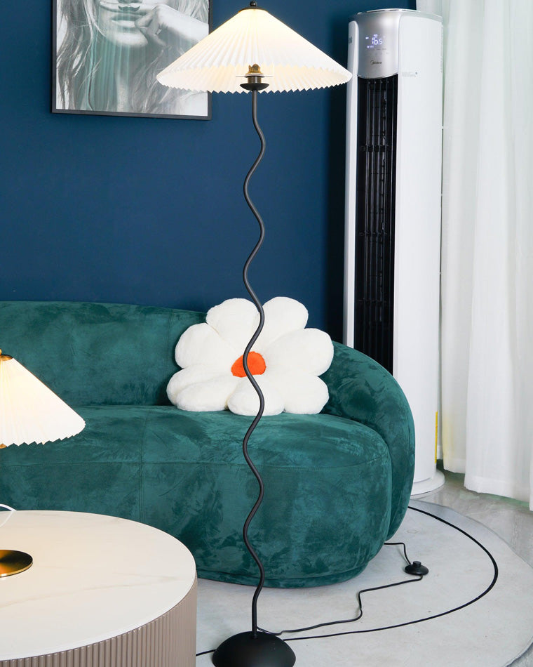 Olverai Pleated Squiggle Floor Lamp