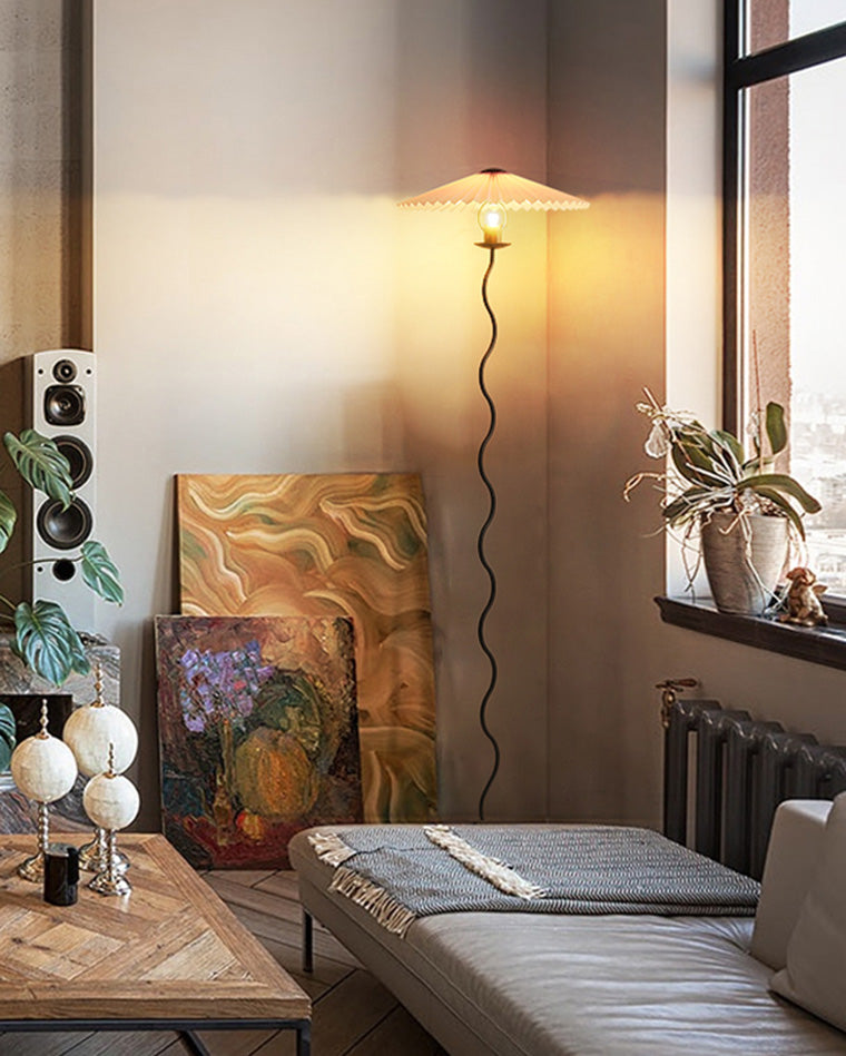 Olverai Pleated Squiggle Floor Lamp