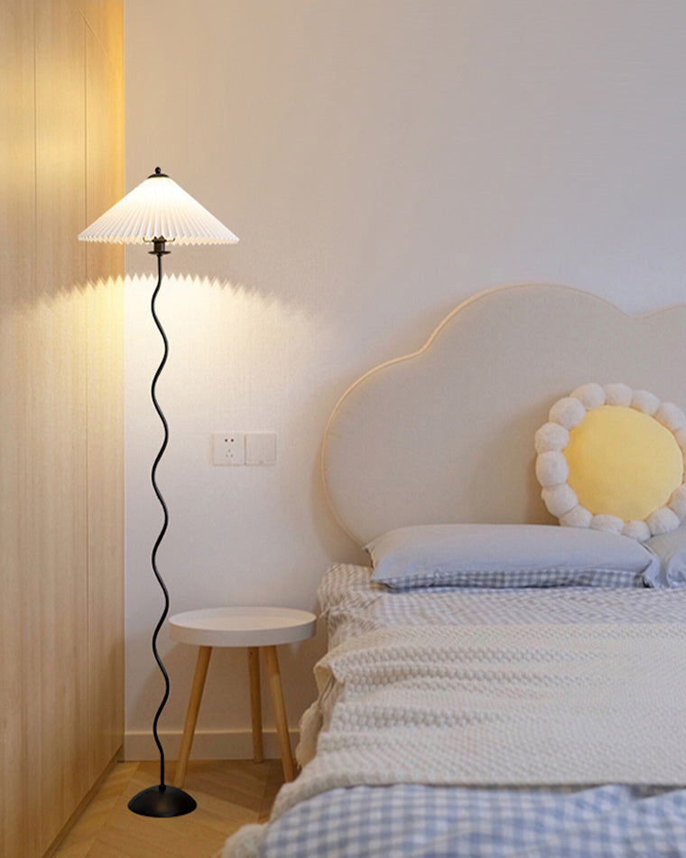 Olverai Pleated Squiggle Floor Lamp