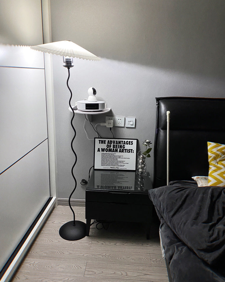 Olverai Pleated Squiggle Floor Lamp