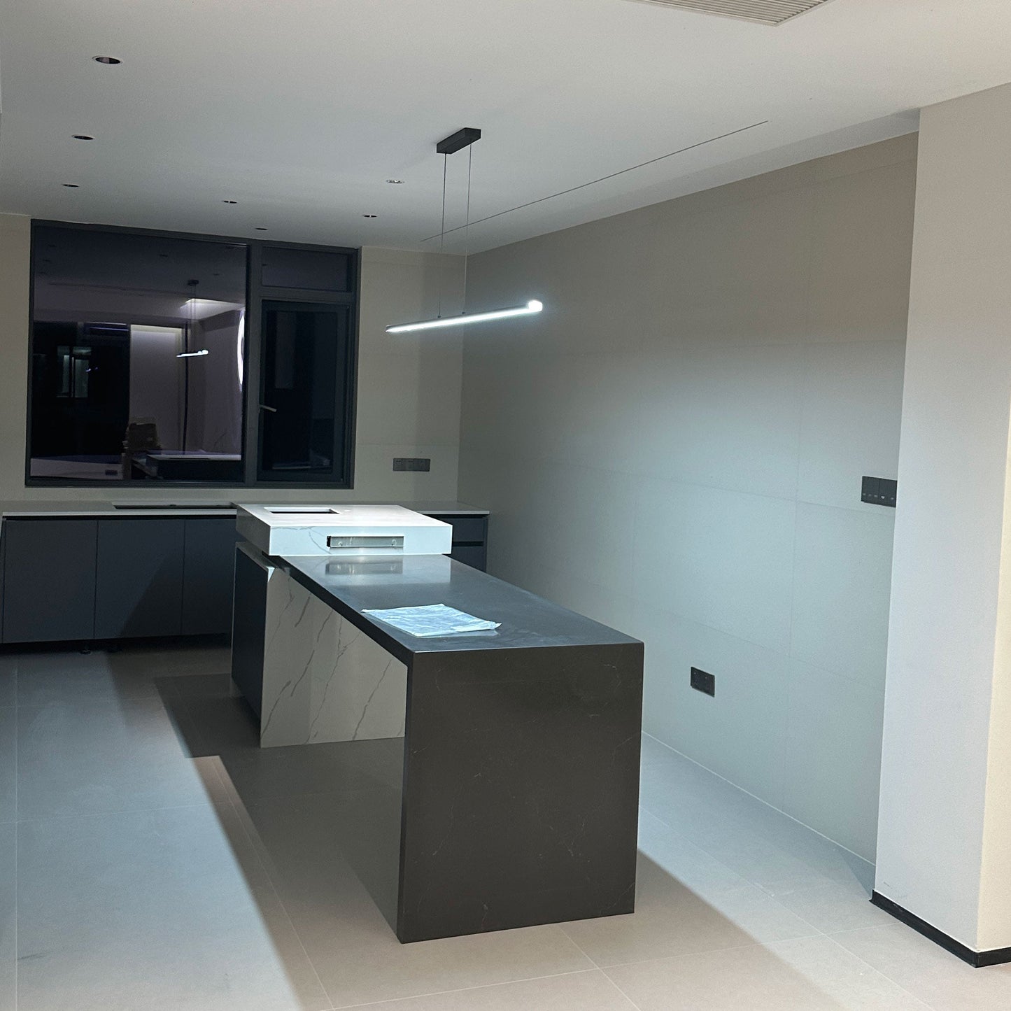 Olverai Extra Long Linear Pendant Light