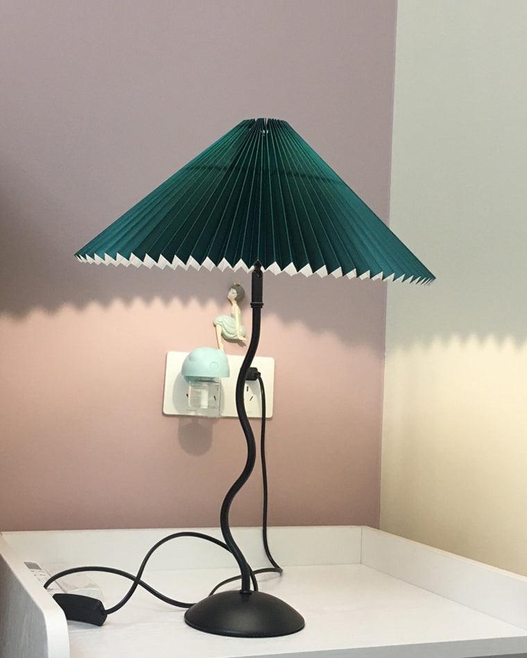 Olverai Wavy Pleated Table Lamp