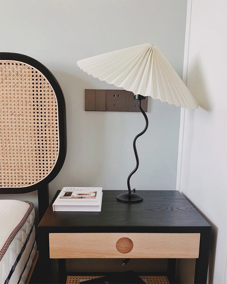 Olverai Wavy Pleated Table Lamp