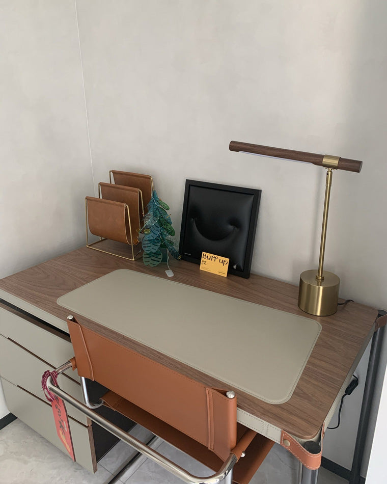 Olverai Walnut-lookalike Cantilever Table Lamp