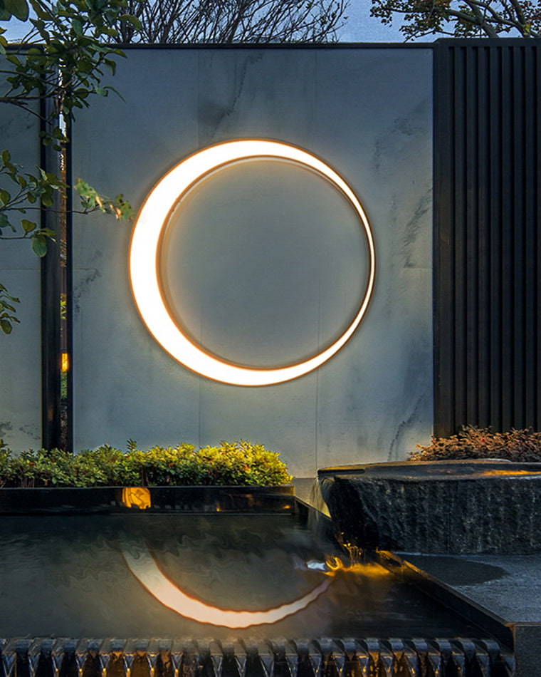 Olverai Outdoor Crescent Wall Light