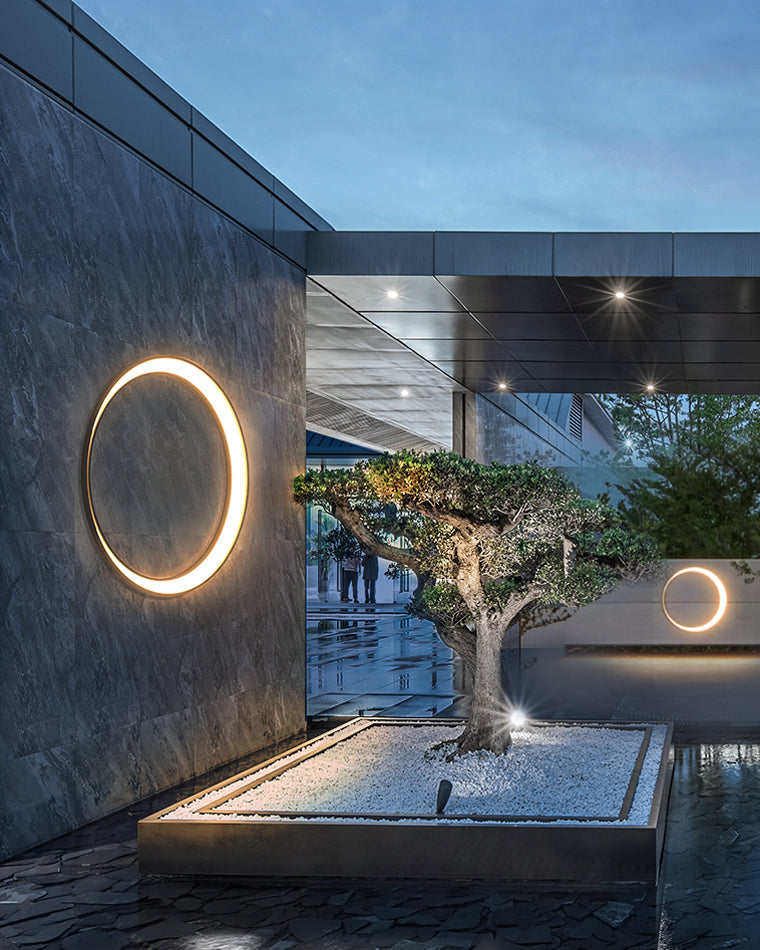 Olverai Outdoor Crescent Wall Light