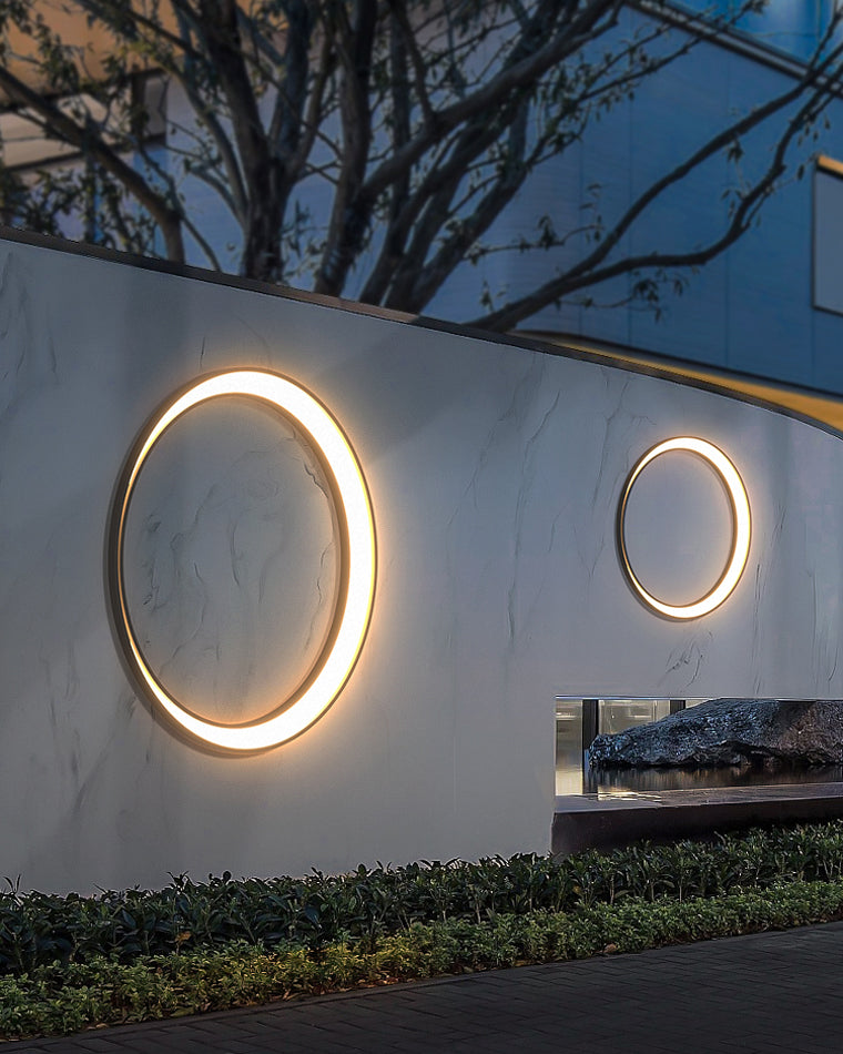 Olverai Outdoor Crescent Wall Light