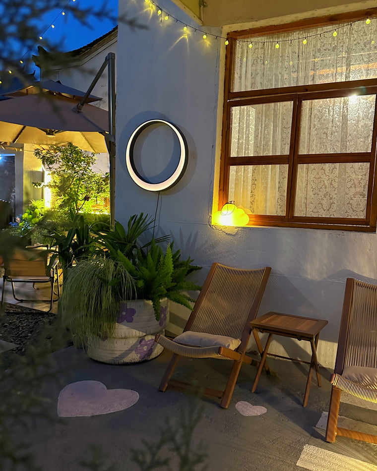 Olverai Outdoor Crescent Wall Light
