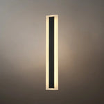 Arcato_Minimalist_Black_LED_Wall_Lamp