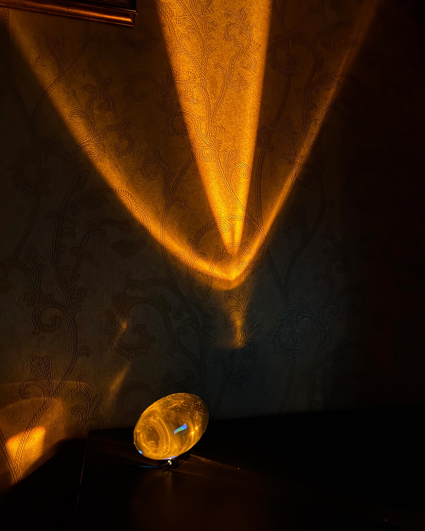 Olverai Star Projector Glass Table Lamp